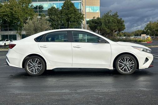 2022 Kia Forte GT-Line
