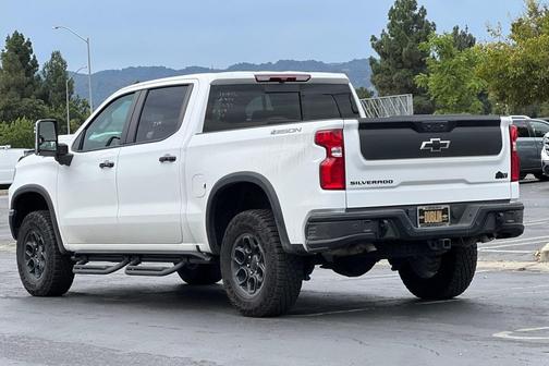 2024 Chevrolet Silverado 1500 ZR2