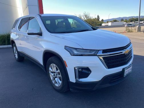 2023 Chevrolet Traverse LS