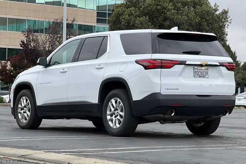 2023 Chevrolet Traverse LS