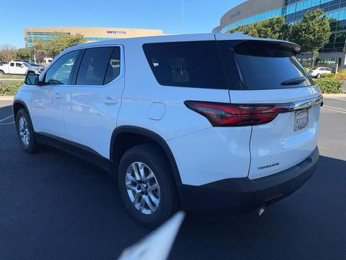 2023 Chevrolet Traverse LS