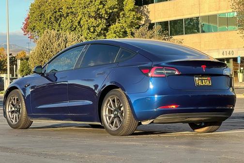 2022 Tesla Model 3 Standard Range