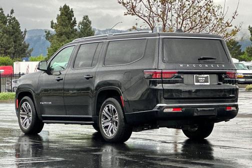 Diamond Black Crystal Pearlcoat 2024 Jeep Wagoneer L Series II 4x2