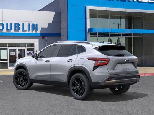 Sterling Gray Metallic 2026 Chevrolet Trax FWD ACTIV