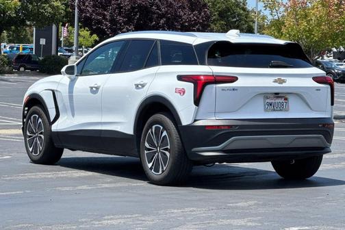 Summit White 2024 Chevrolet Blazer EV eAWD LT