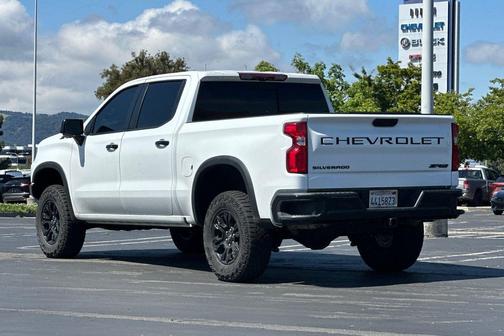 Summit White 2024 Chevrolet Silverado 1500 ZR2