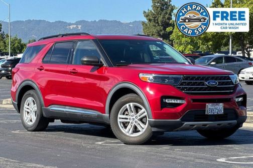 Rapid Red Metallic Tinted Clearcoat 2021 Ford Explorer XLT