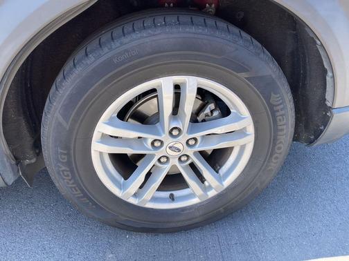 Rapid Red Metallic Tinted Clearcoat 2021 Ford Explorer XLT