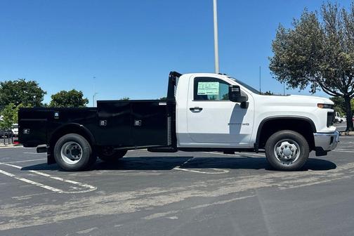 Summit White 2026 Chevrolet Silverado 3500 WT