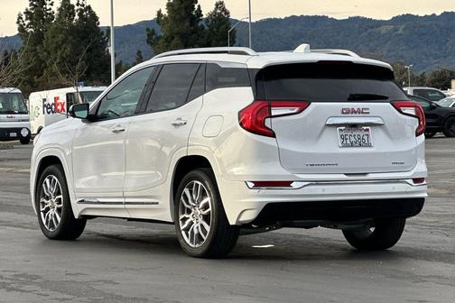 2023 GMC Terrain Denali