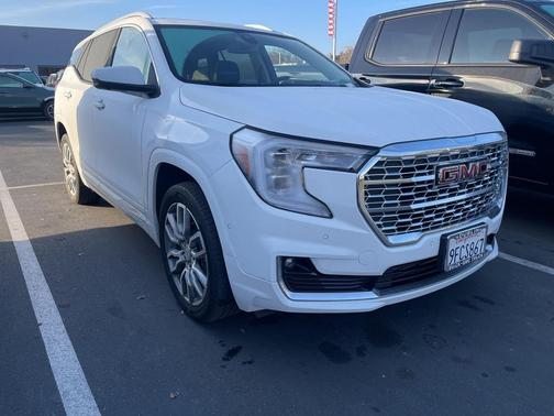 2023 GMC Terrain Denali