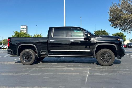 Black 2024 Chevrolet Silverado 2500 High Country