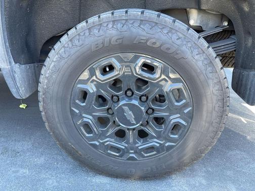 Black 2024 Chevrolet Silverado 2500 High Country