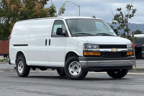 2025 Chevrolet Express 2500 RWD 2500 Regular Wheelbase WT