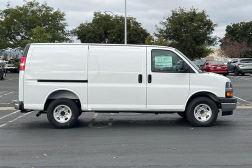 2025 Chevrolet Express 2500 RWD 2500 Regular Wheelbase WT