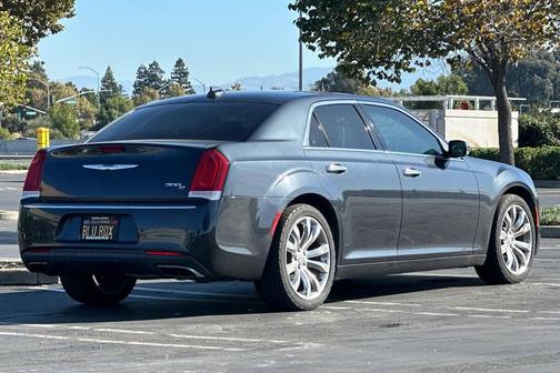 2016 Chrysler 300 S