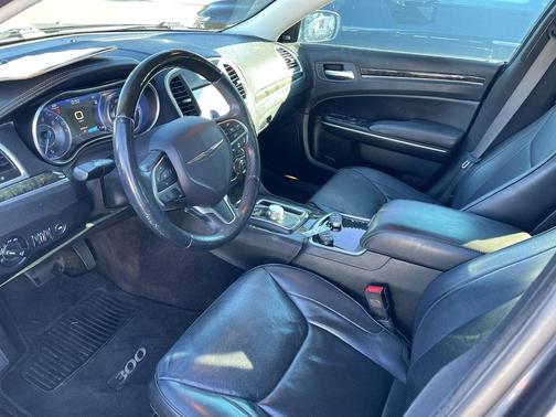 2016 Chrysler 300 S