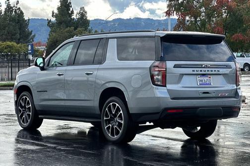 2024 Chevrolet Suburban RST