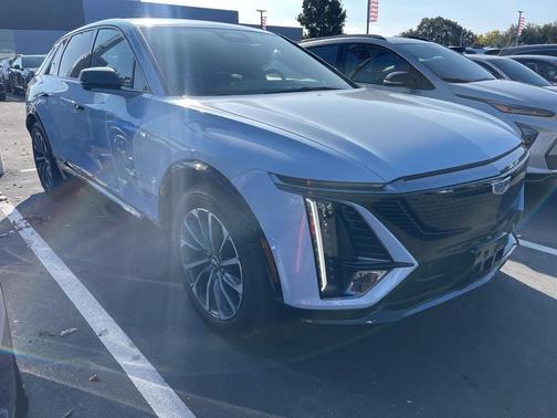 2024 Cadillac LYRIQ Sport