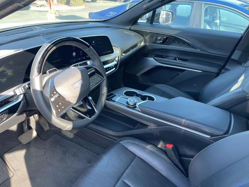 2024 Cadillac LYRIQ Sport