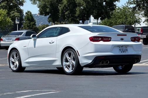 2022 Chevrolet Camaro RWD Coupe LT1
