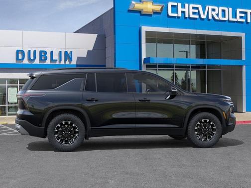 Mosaic Black Metallic 2026 Chevrolet Traverse AWD Z71