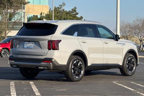 2025 Kia Sorento S
