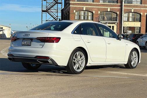 Photo 4 of 22 of 2022 Audi A4 40 Premium Plus