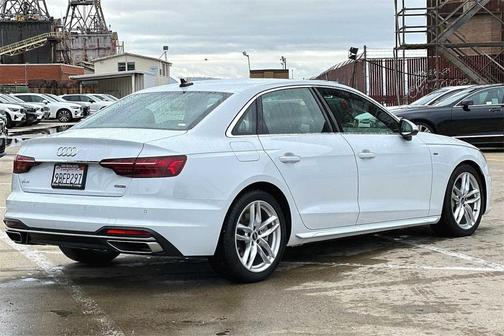 Photo 4 of 24 of 2022 Audi A4 40 Premium Plus