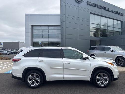 2016 Toyota Highlander Limited Platinum