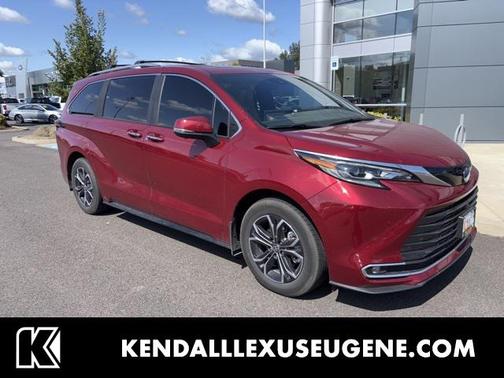 2025 Toyota Sienna Platinum 7 Passenger