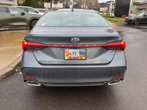 2022 Toyota Avalon XLE