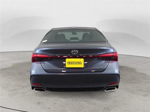2022 Toyota Avalon XLE