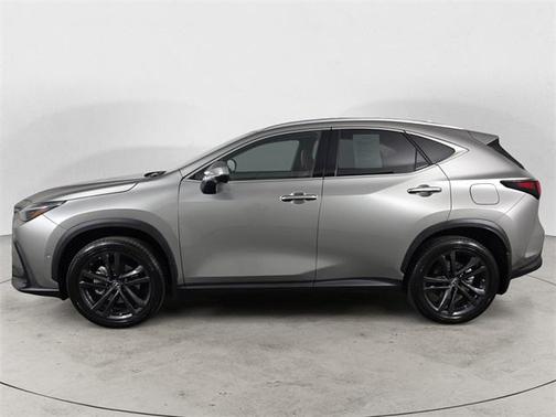 2022 Lexus NX 450h+ Luxury