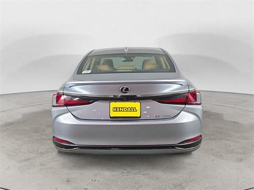 2024 Lexus ES 250 Base