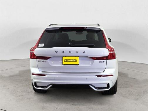 Crystal White Metallic 2025 Volvo XC60 B5 Ultra