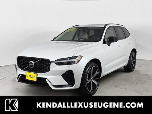 Crystal White Metallic 2025 Volvo XC60 B5 Ultra