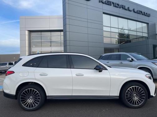 2024 Mercedes-Benz GLC 300 4MATIC