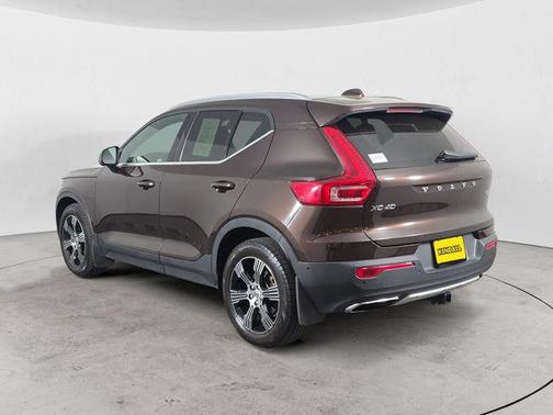 Brown Metallic 2019 Volvo XC40 T5 Inscription