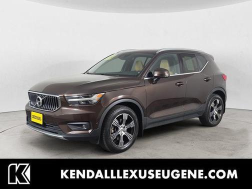 Brown Metallic 2019 Volvo XC40 T5 Inscription