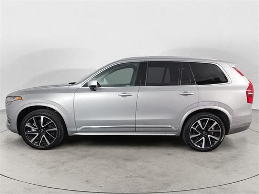 2025 Volvo XC90 B5 Plus