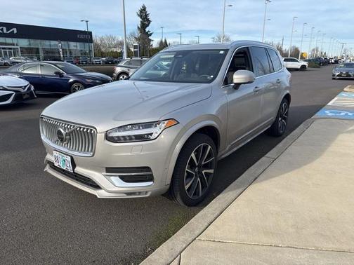 2025 Volvo XC90 B5 Plus