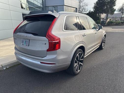 2025 Volvo XC90 B5 Plus