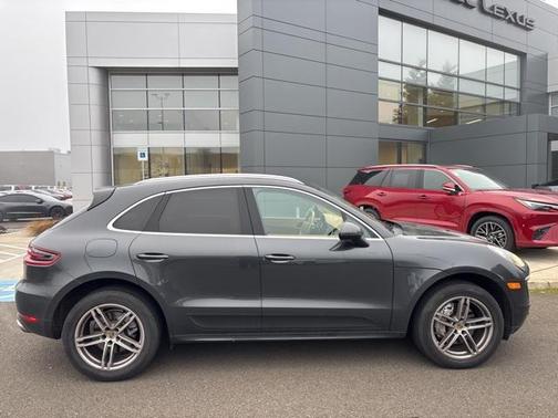 2017 Porsche Macan S