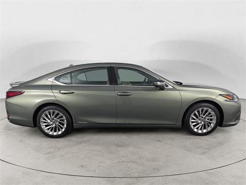 2020 Lexus ES 300h Luxury