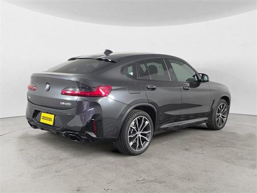 2023 BMW X4 M40i