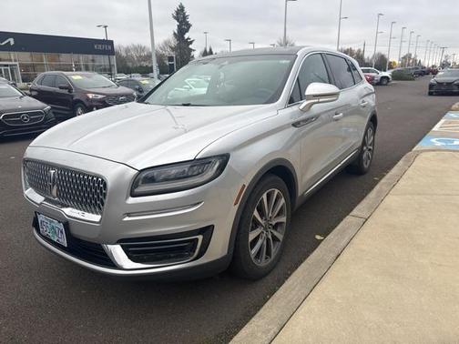 2019 Lincoln Nautilus Select