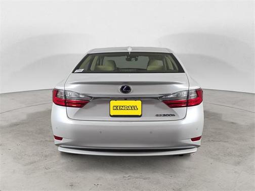 2018 Lexus ES 300h Base