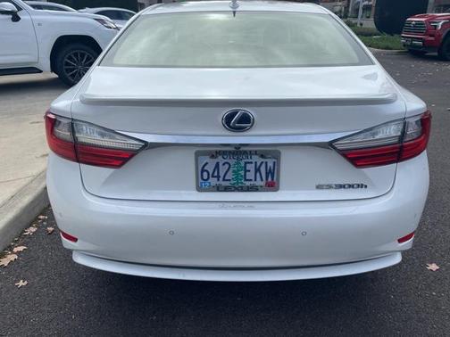 2018 Lexus ES 300h Base