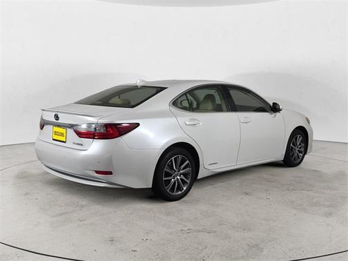 2018 Lexus ES 300h Base